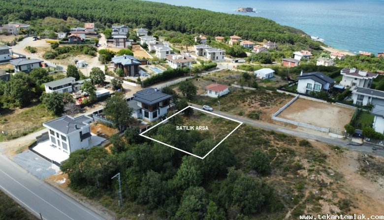 RİVANIN DEĞERLİ KONUMUNDA, VİLLA YAPIMINA UYGUN ARSAv