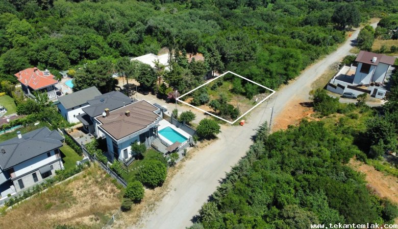 RİVA'DA 470m² YEŞİL ALANA BİTİŞİK ÖZEL KONUMLU KÖŞE ARSA