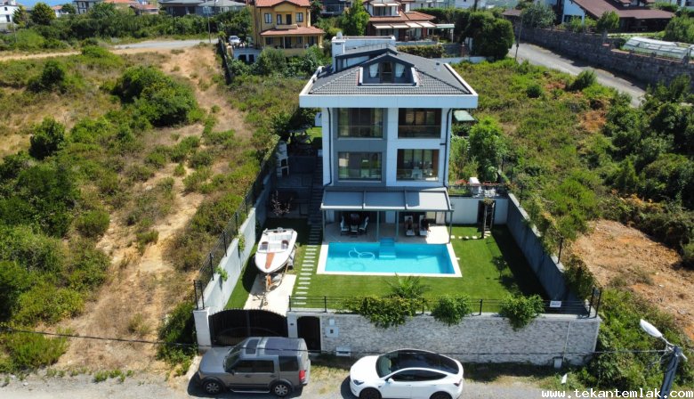 DOĞA DENİZ ADA VE HAVUZ MANZARASI | RİVADA EŞSİZ YAŞAM