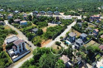 RİVA'DA 470m² YEŞİL ALANA BİTİŞİK ÖZEL KONUMLU KÖŞE ARSA