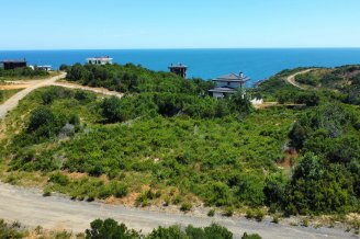 RİVA'DA 694 m² DENİZ VE ORMAN MANZARALI İMARLI ARSA